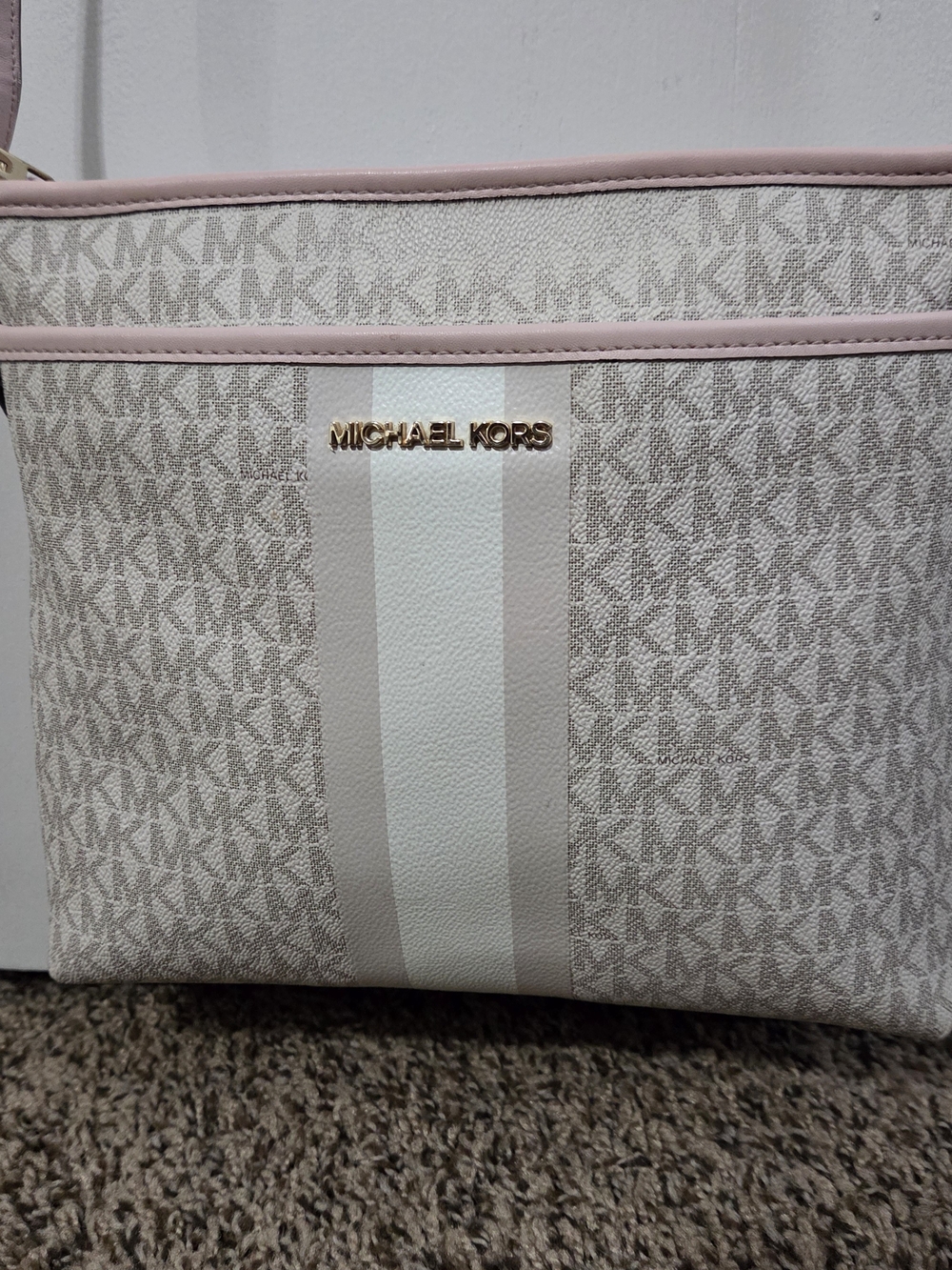 Michael Kors Light Pink and White Signature Stripe Shoulder Bag - Picture 2 of 6